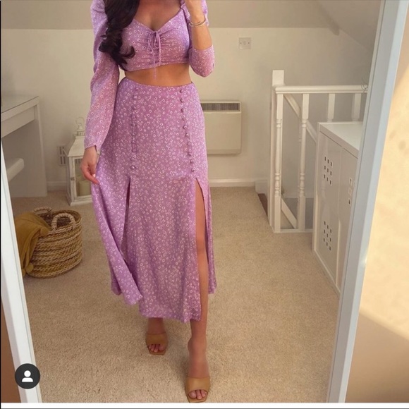 🎉HP🎉Zara Bloggers Favorite Printed Lilac Skirt - Picture 3 of 6